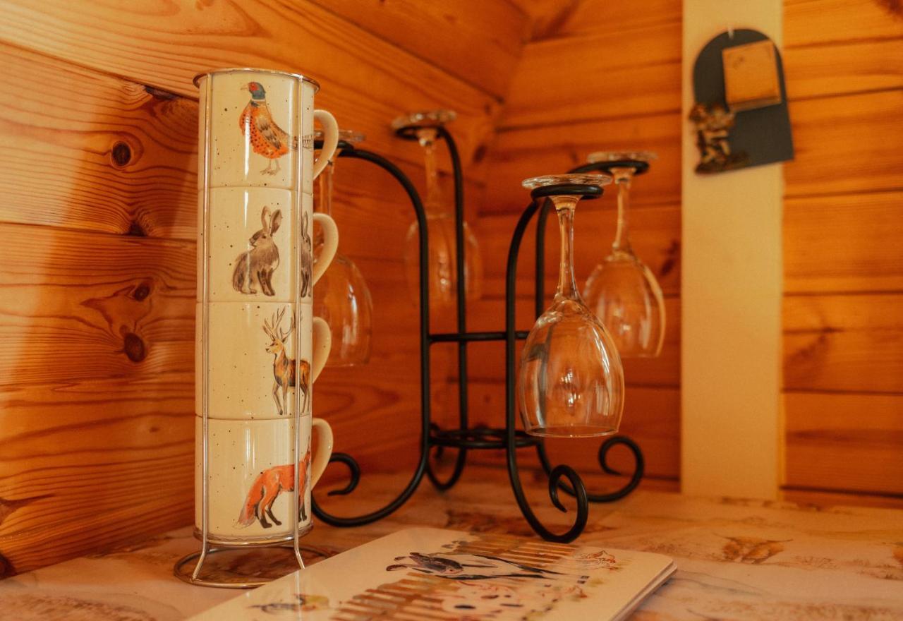 Glamping In Wiltshire The Green Knoll Is A Charm 치펜햄 외부 사진