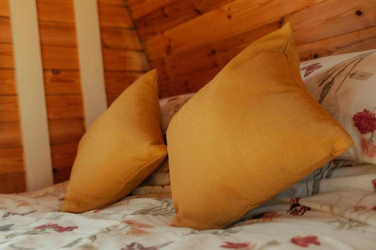Glamping In Wiltshire The Green Knoll Is A Charm 치펜햄 외부 사진
