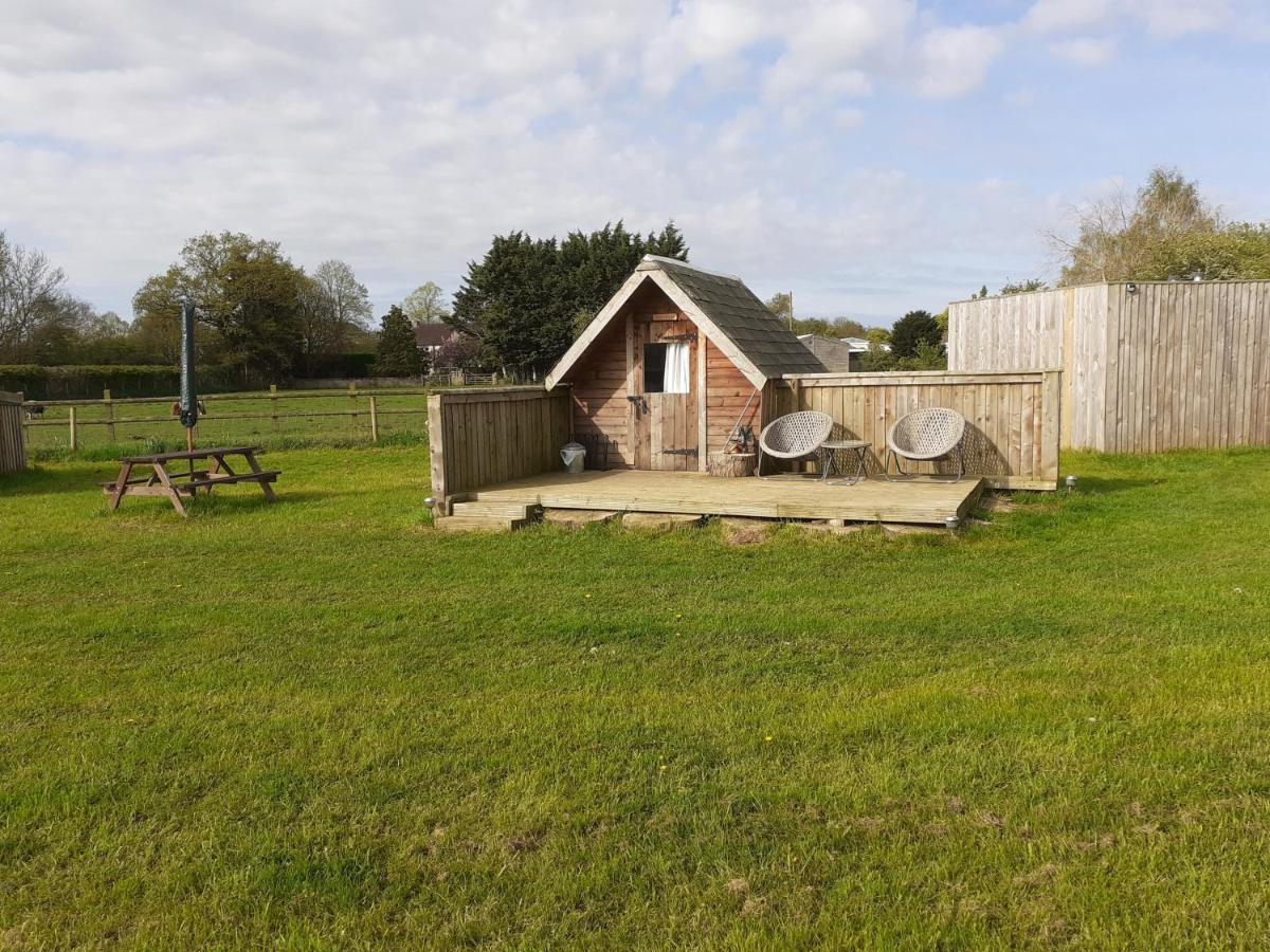 Glamping In Wiltshire The Green Knoll Is A Charm 치펜햄 외부 사진